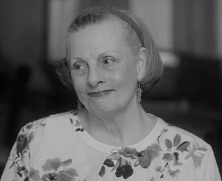 Dana Ivey headshot
