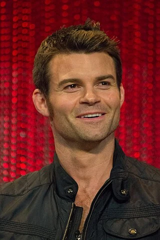 Daniel Gillies headshot