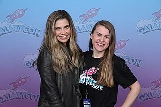 Danielle Fishel headshot