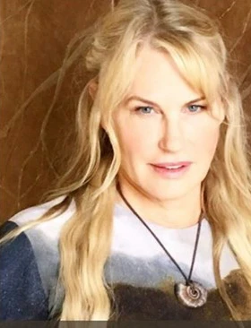 Daryl Hannah headshot
