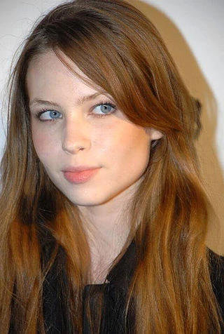 Daveigh Chase headshot