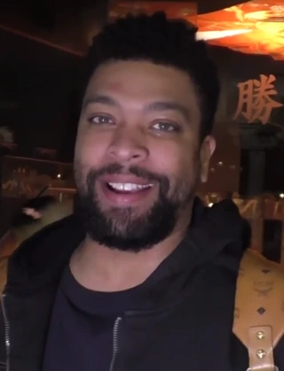 DeRay Davis headshot