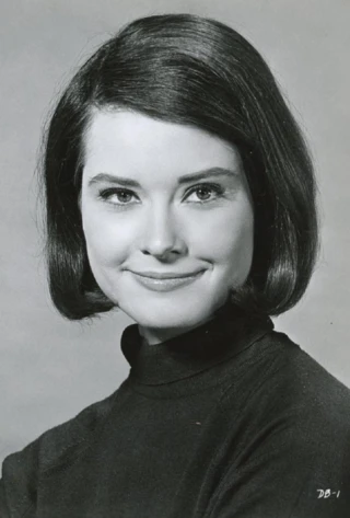 Diane Baker headshot