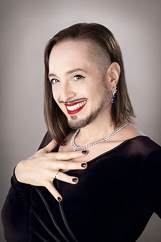 Dicken Schrader headshot