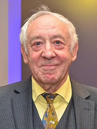 Dieter Hallervorden headshot