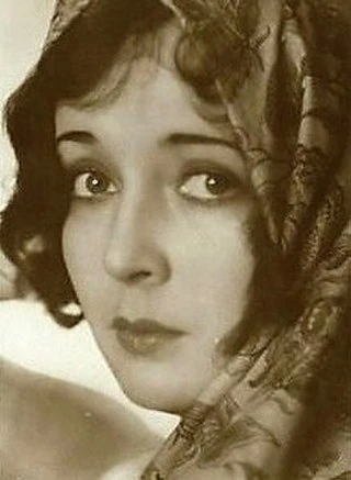 Dita Parlo headshot
