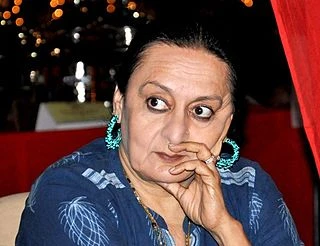 Dolly Ahluwalia headshot
