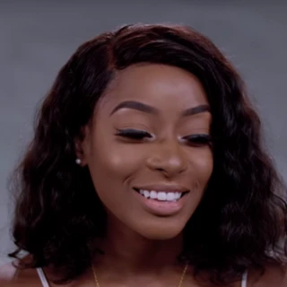 Dorcas Shola-Fapson headshot
