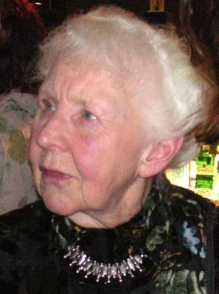 Eileen Essell headshot