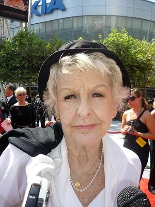 Elaine Stritch headshot