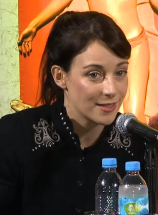 Elisa Carricajo headshot