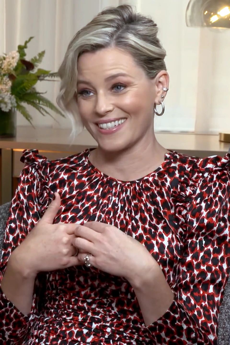 Elizabeth Banks headshot