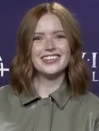 Ellie Bamber headshot