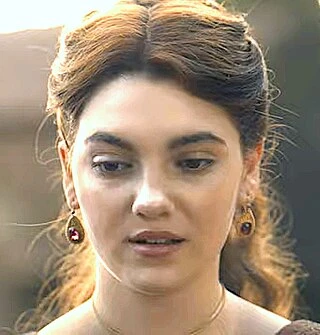 Emily Carey headshot