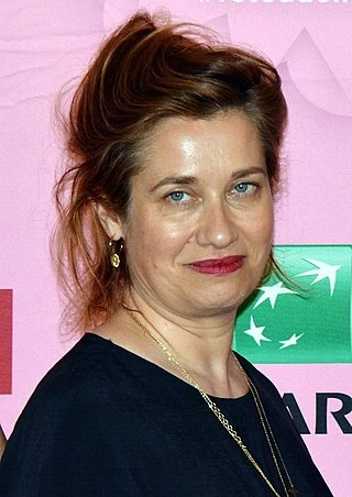 Emmanuelle Devos headshot