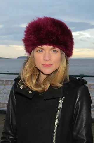 Erin Richards headshot