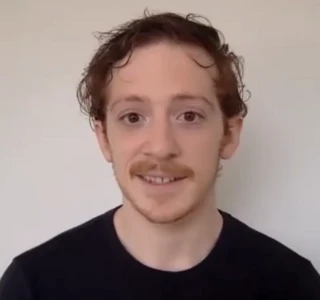 Ethan Slater headshot