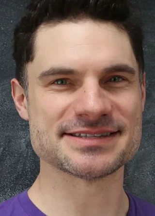Flula Borg headshot
