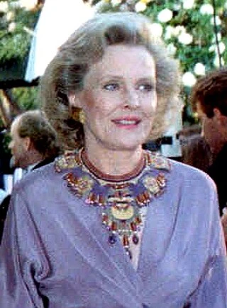 Frances Bergen headshot