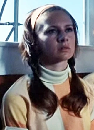 Francesca Annis headshot