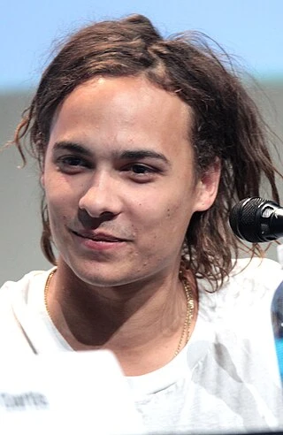 Frank Dillane headshot