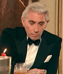 Frank Finlay headshot
