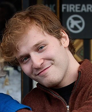 Fred Hechinger headshot