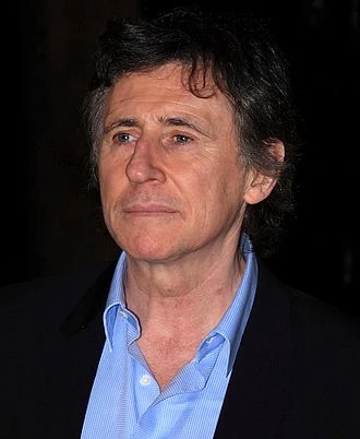 Gabriel Byrne headshot