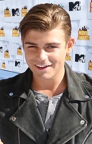 Garrett Clayton headshot