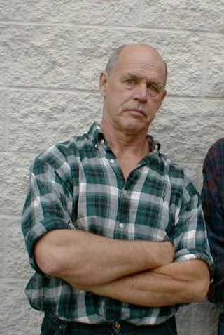 Geoffrey Lewis headshot