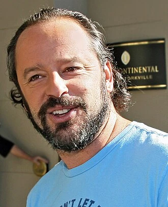Gil Bellows headshot