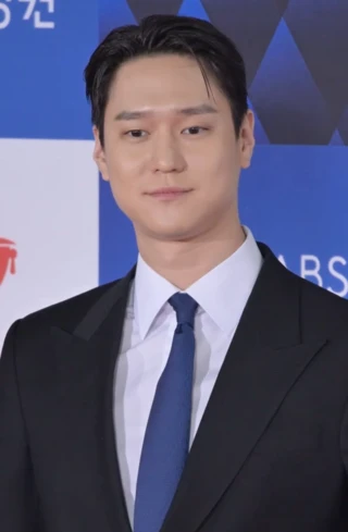 Go Kyung-pyo headshot