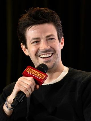 Grant Gustin headshot