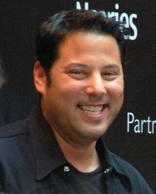 Greg Grunberg headshot