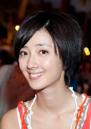 Gwei Lun-mei headshot