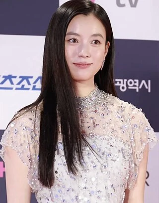 Han Hyo-joo headshot