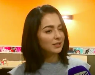 Hania Aamir headshot