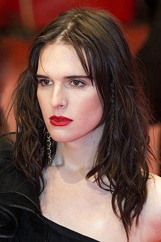 Hari Nef headshot