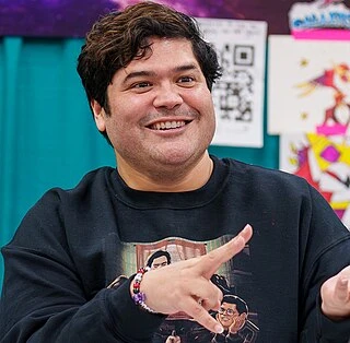 Harvey Guillén headshot
