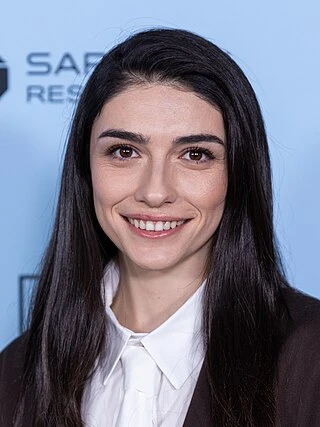 Hazar Ergüçlü headshot