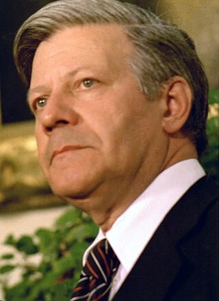 Helmut Schmidt headshot