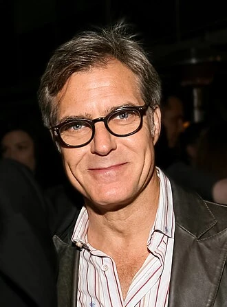 Henry Czerny headshot