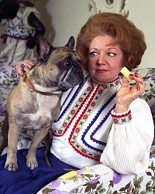 Hermione Baddeley headshot