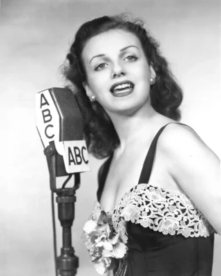 Ilene Woods headshot