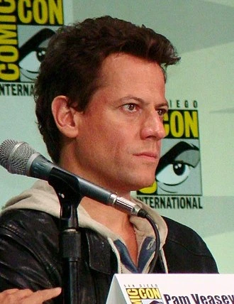 Ioan Gruffudd headshot