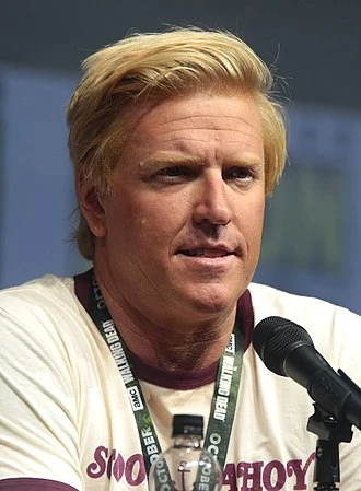 Jake Busey headshot