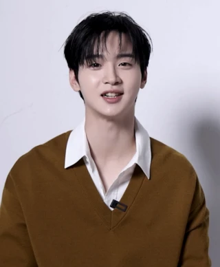 Jang Dong-yoon headshot