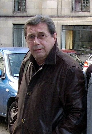 Janusz Gajos headshot