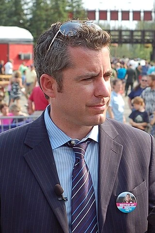 Jason Jones headshot