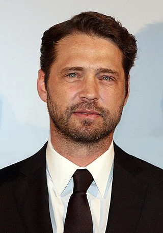 Jason Priestley headshot